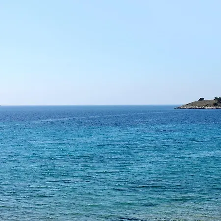 Studio 7557a * Rogoznica (Sibenik-Knin)
