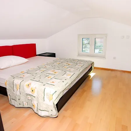 Studio 7557a Apartment Rogoznica (Sibenik-Knin)
