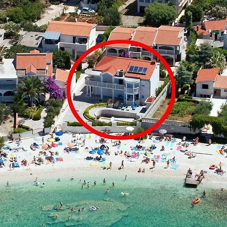 Studio 7557a * Rogoznica (Sibenik-Knin)